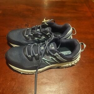 Size 10 - Women'sNew Balance 410 V6 Blue